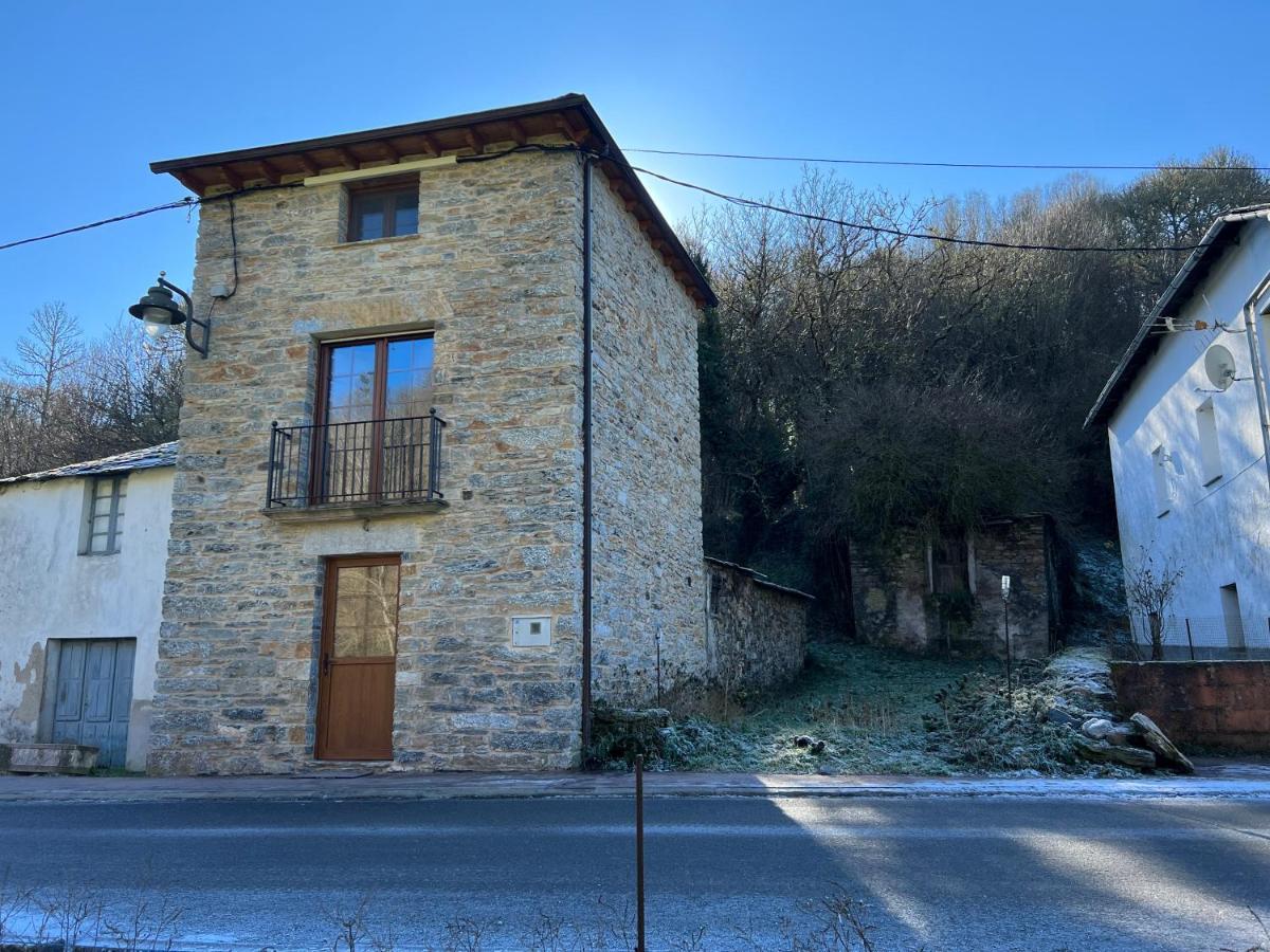Casa Rural La Torre Recien Rehabilitada. Лас-Эррериас Экстерьер фото